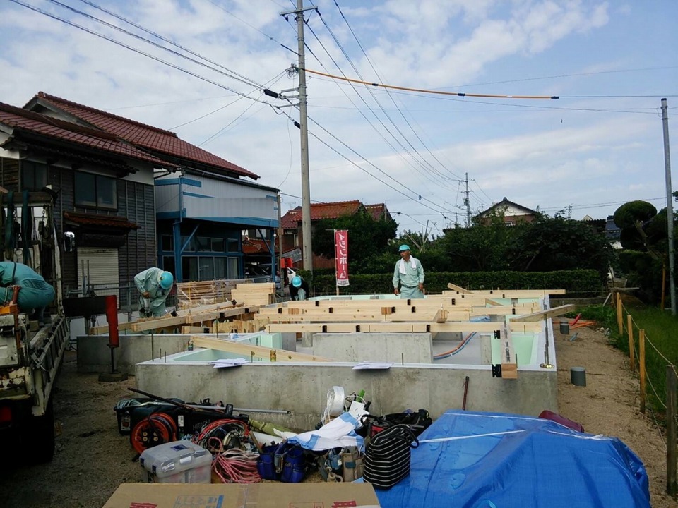 ☆大工工事　土台敷き☆