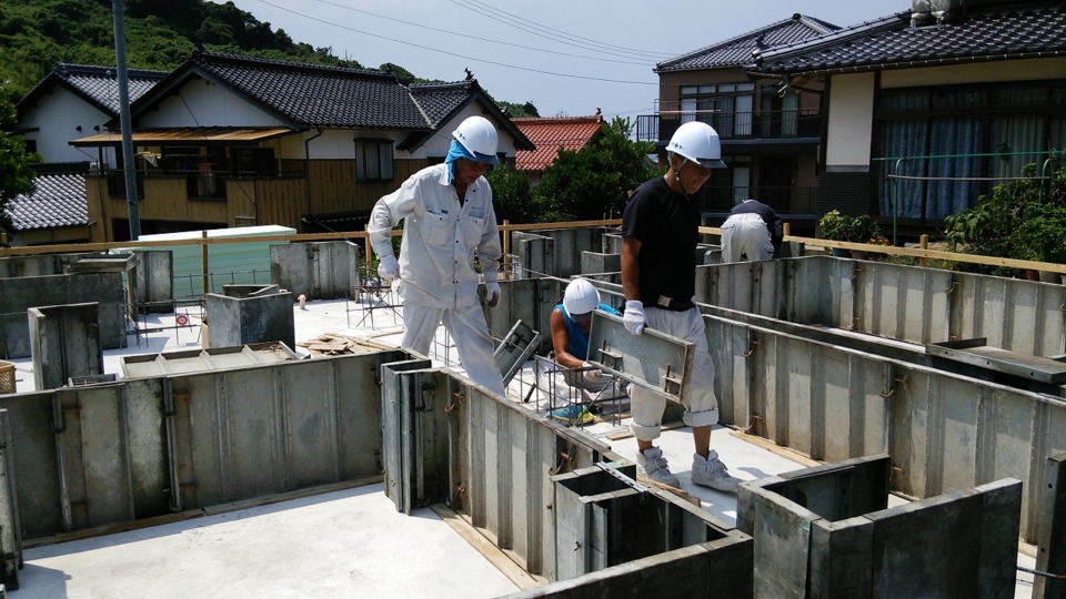 ☆基礎工事　立上型枠組み☆