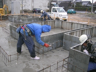 基礎立ち上がり型枠