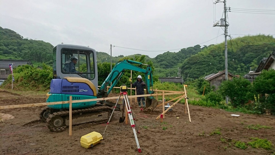 ☆基礎工事　掘り方開始☆