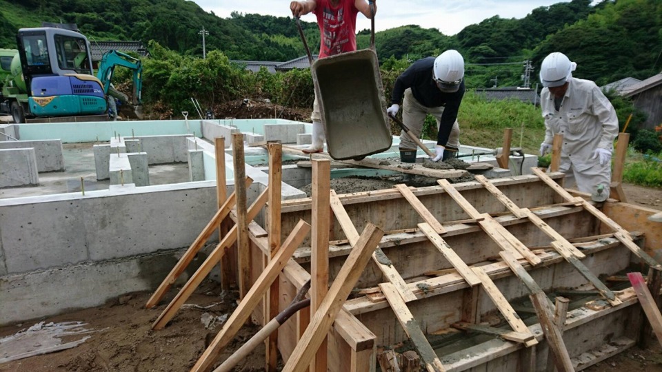 ☆基礎工事　玄関コンクリ打設☆