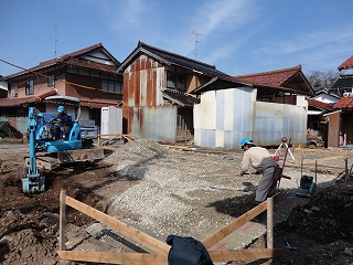 堀方・砕石敷き