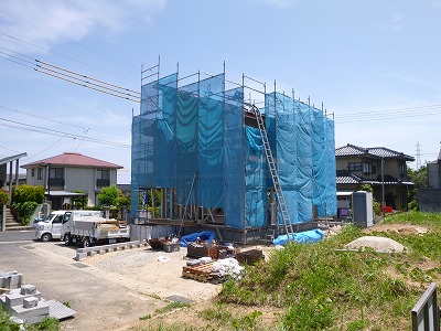 屋根瓦葺き