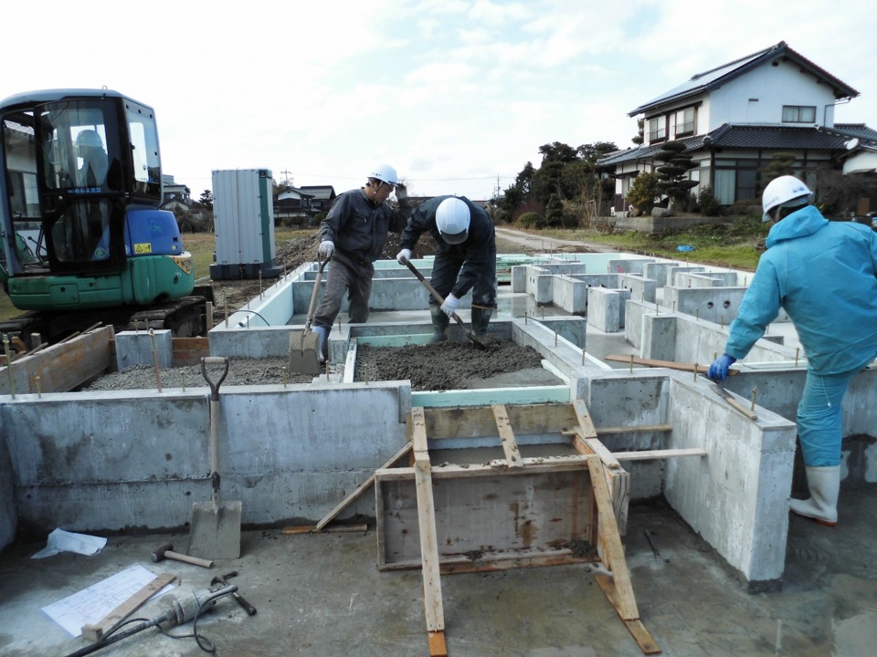 ☆基礎工事　玄関コンクリート打設☆