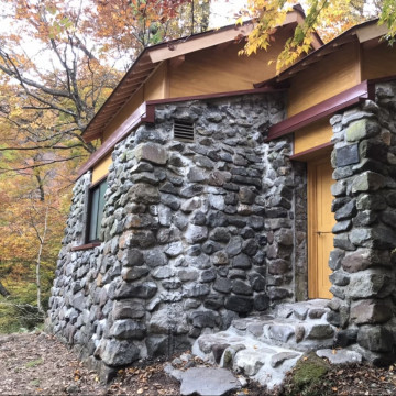 駒鳥避難小屋改修工事